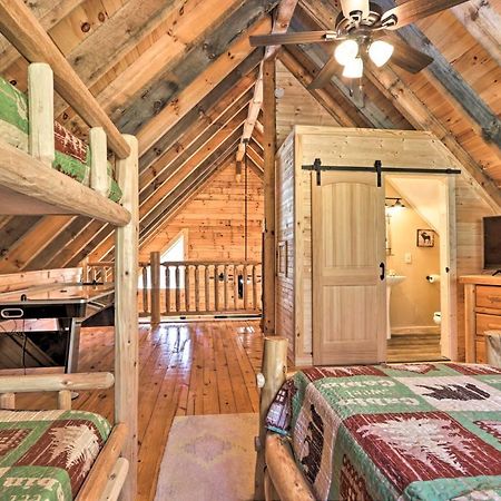 Gatlinburg Cabin With Loft And Game Room 1 Mi To Town 외부 사진