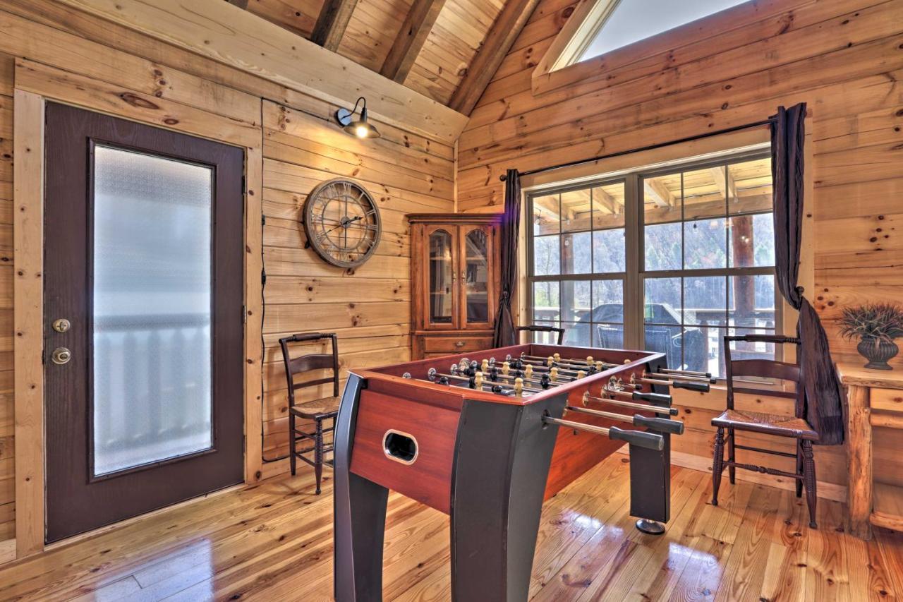 Gatlinburg Cabin With Loft And Game Room 1 Mi To Town 외부 사진