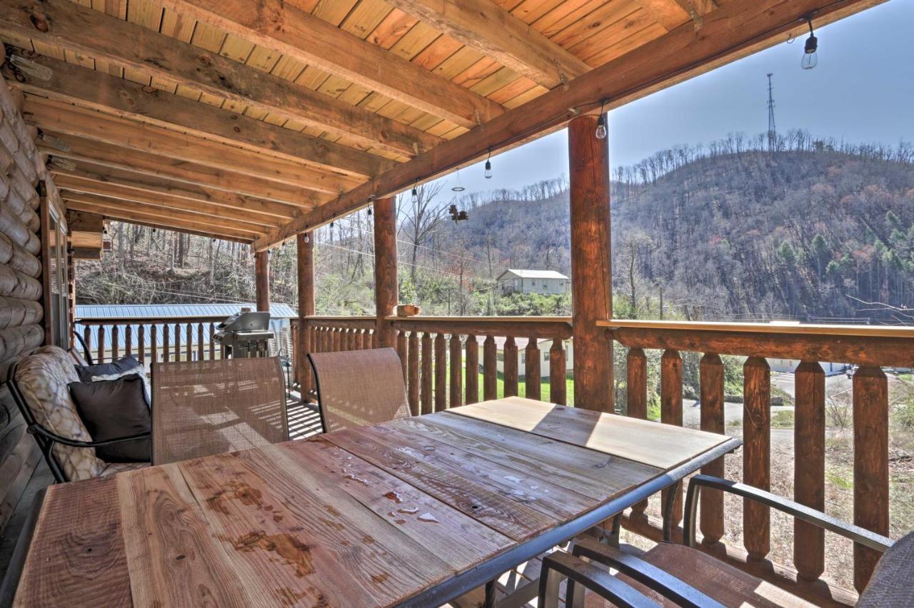 Gatlinburg Cabin With Loft And Game Room 1 Mi To Town 외부 사진