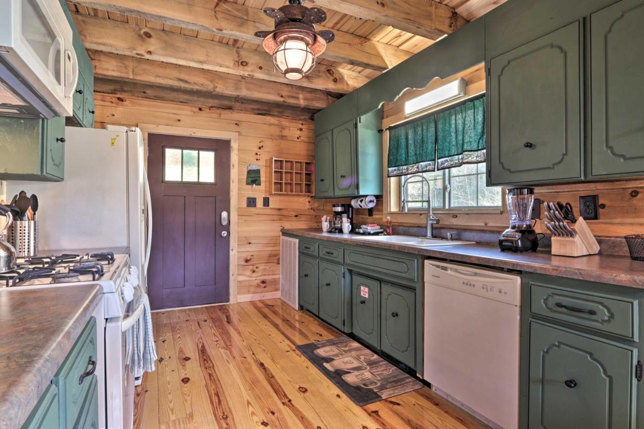 Gatlinburg Cabin With Loft And Game Room 1 Mi To Town 외부 사진