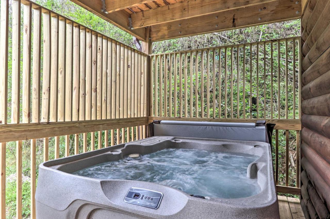 Gatlinburg Cabin With Loft And Game Room 1 Mi To Town 외부 사진
