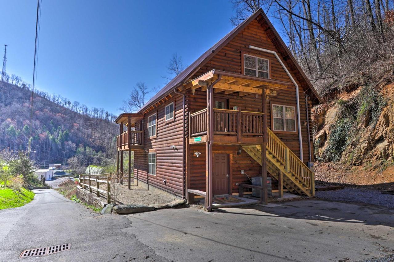 Gatlinburg Cabin With Loft And Game Room 1 Mi To Town 외부 사진